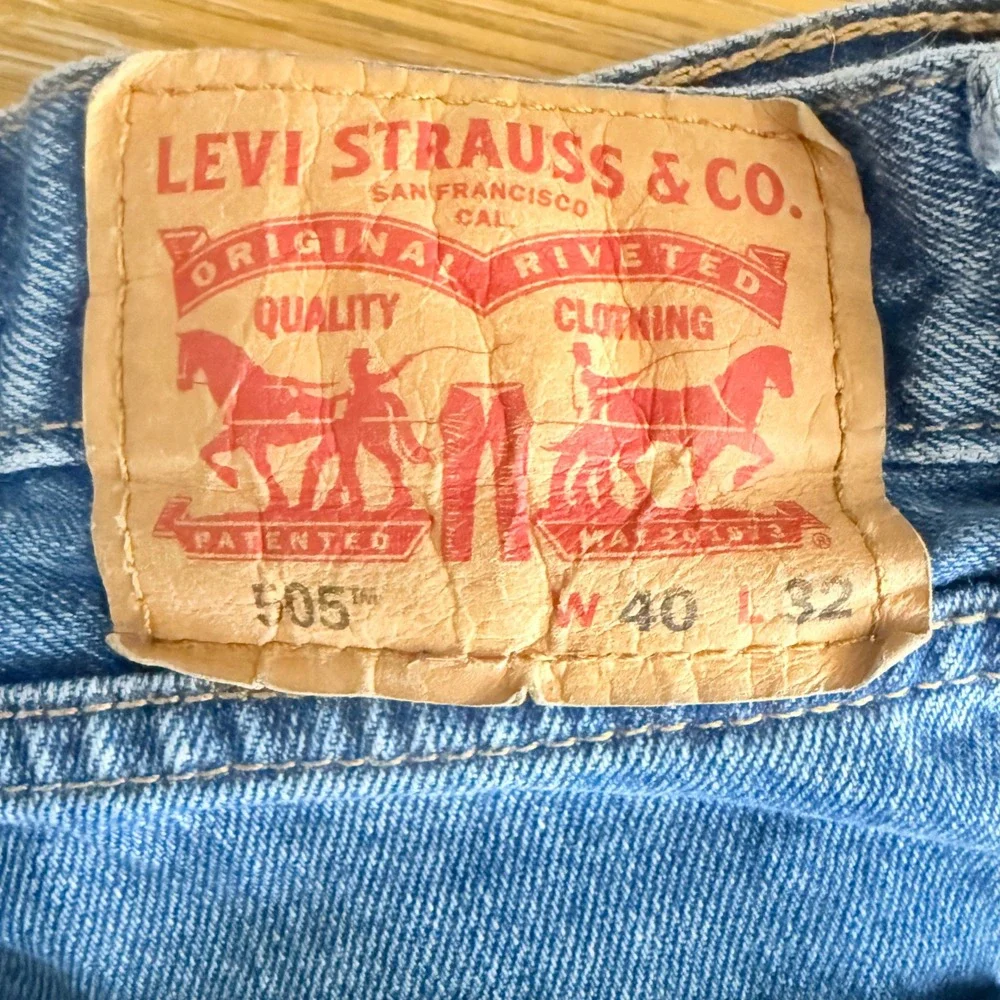 Levis‎ 505 Regular Fit Straight Leg Jeans Mens 40x32 Medium Wash Blue Denim